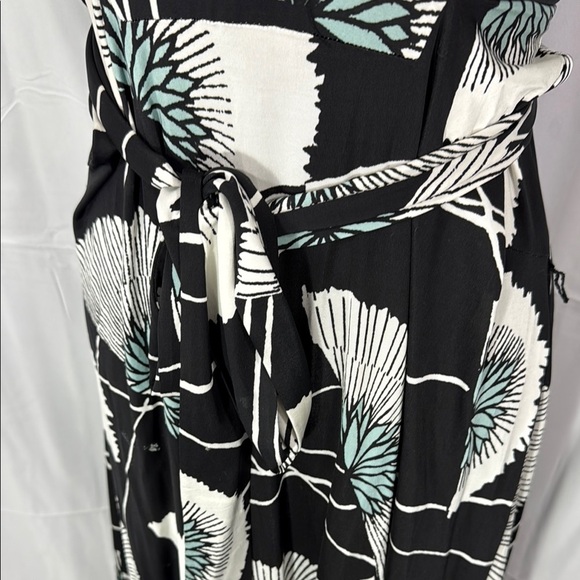 BCBGMaxAzria Elegant Black and White Maxi Dress Size L - Picture 3 of 11